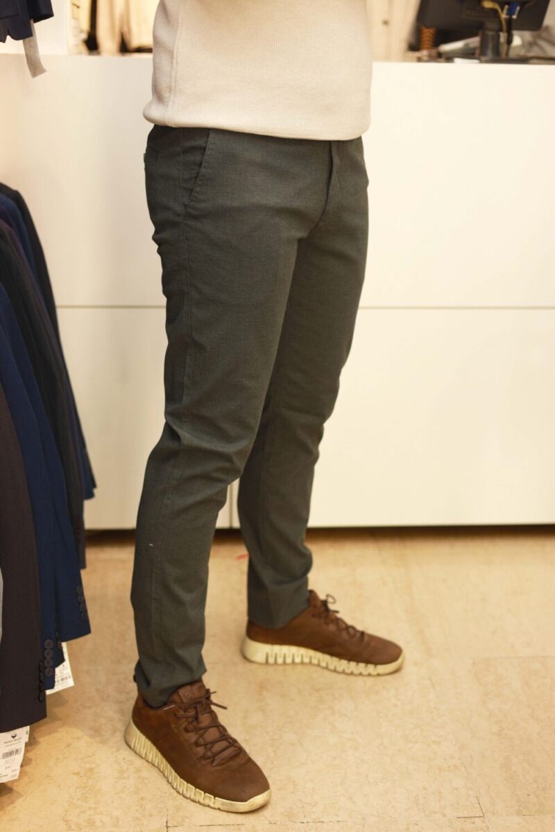 Maslinasto Zelene Pantalone