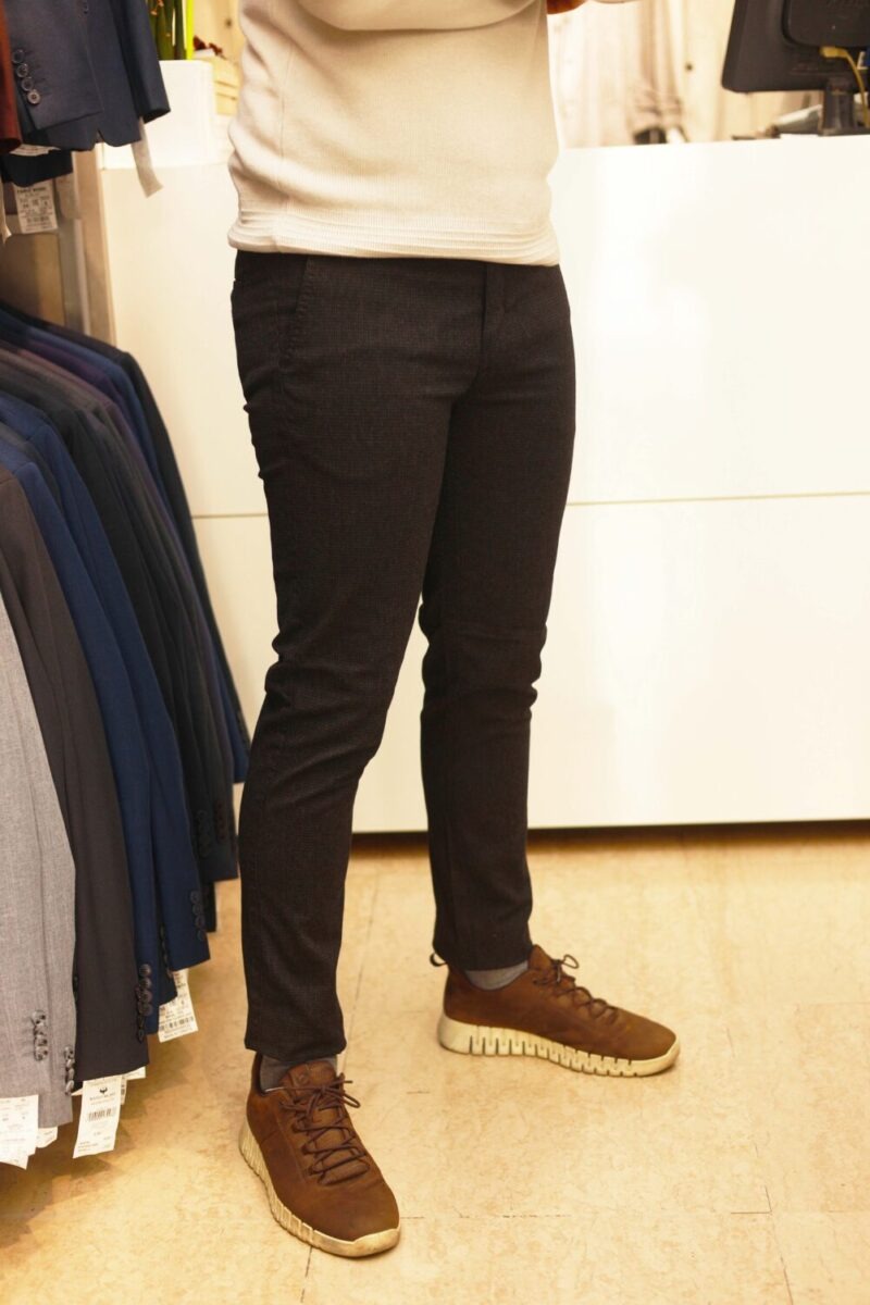 Crne Pantalone